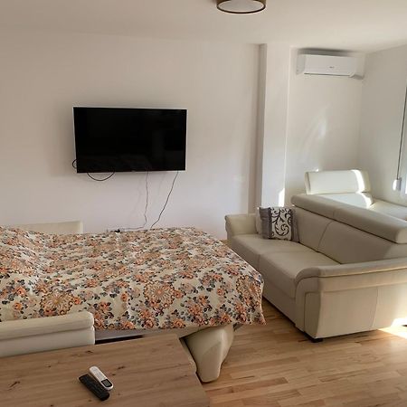 Premium Stan Novi Beograd Apartman Kültér fotó